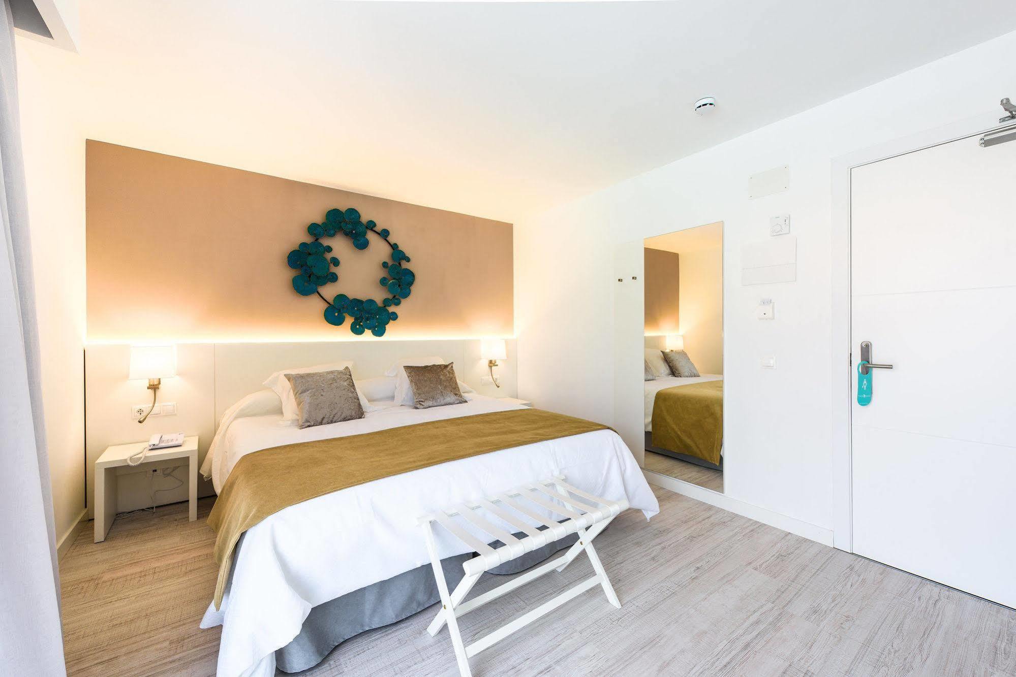 Plaza Santa Ponsa Boutique - Adults Only. Hotel Ngoại thất bức ảnh
